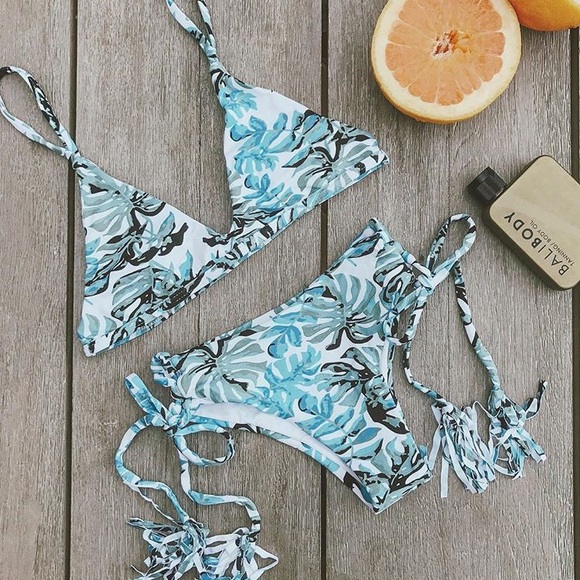 NWT Palm print string bikini top and bottom - Picture 1 of 5